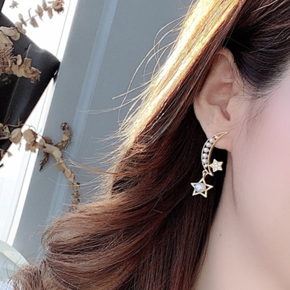 Moon Star boho dangle earrings - Picture 6 of 9